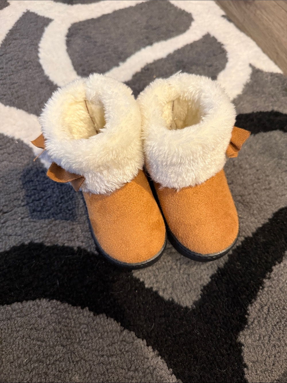 Kids Cozy Faux-Shearling Booties in Tan